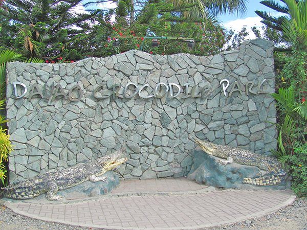 Davao Crocodile Park Signage, Rayfelk